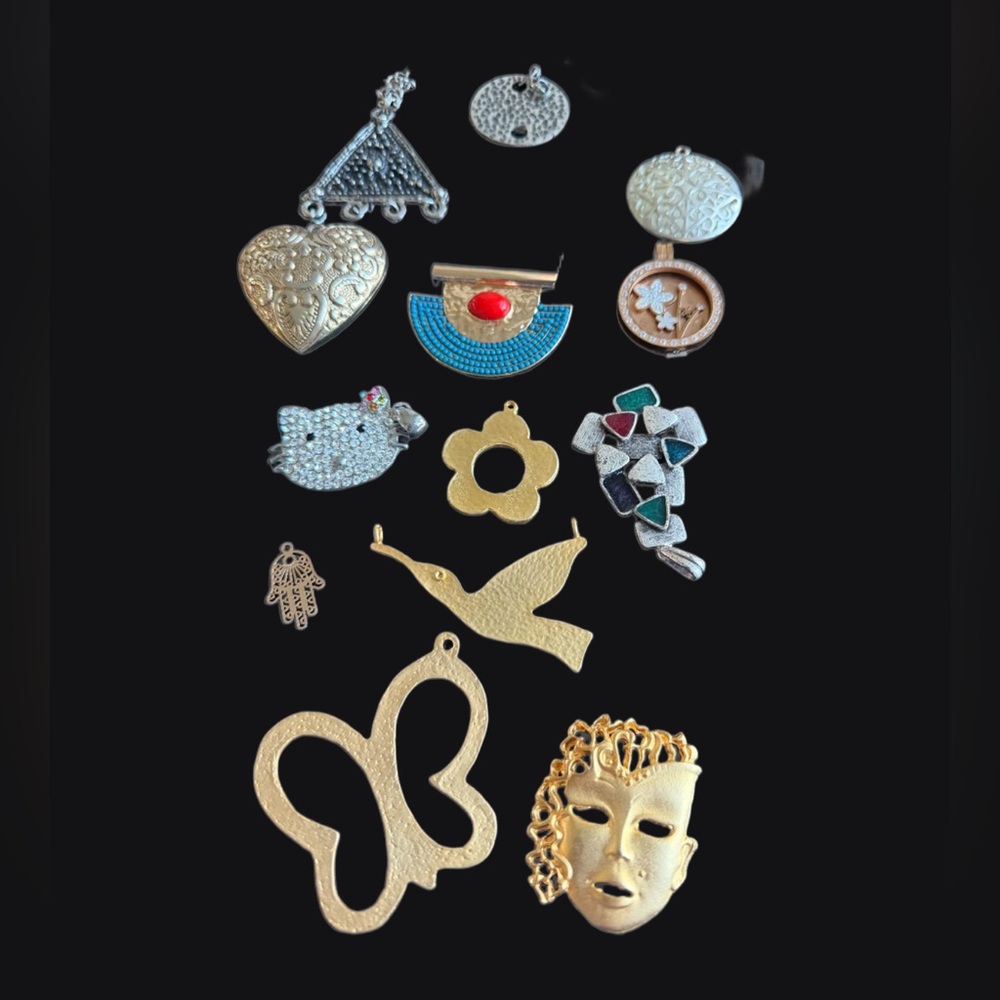 Gold and Silver Tone Pendant Lot